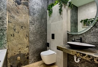 Fornir kamienny czy płyty węglowe? Czym zrobić wykończenie w łazience?